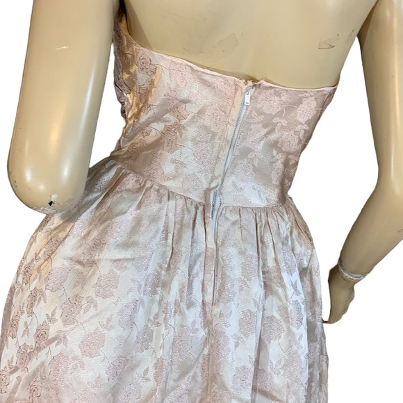 VINTAGE 1960'S PINK AND SILVER BEADED FLORAL PRINT UNION MADE COCKTAIL DRESS (S) - Picture 8 of 15